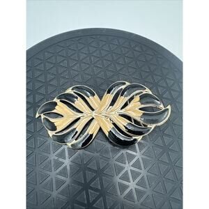 Vintage metal Beige and Black Feather/Leaf Belt Buckle